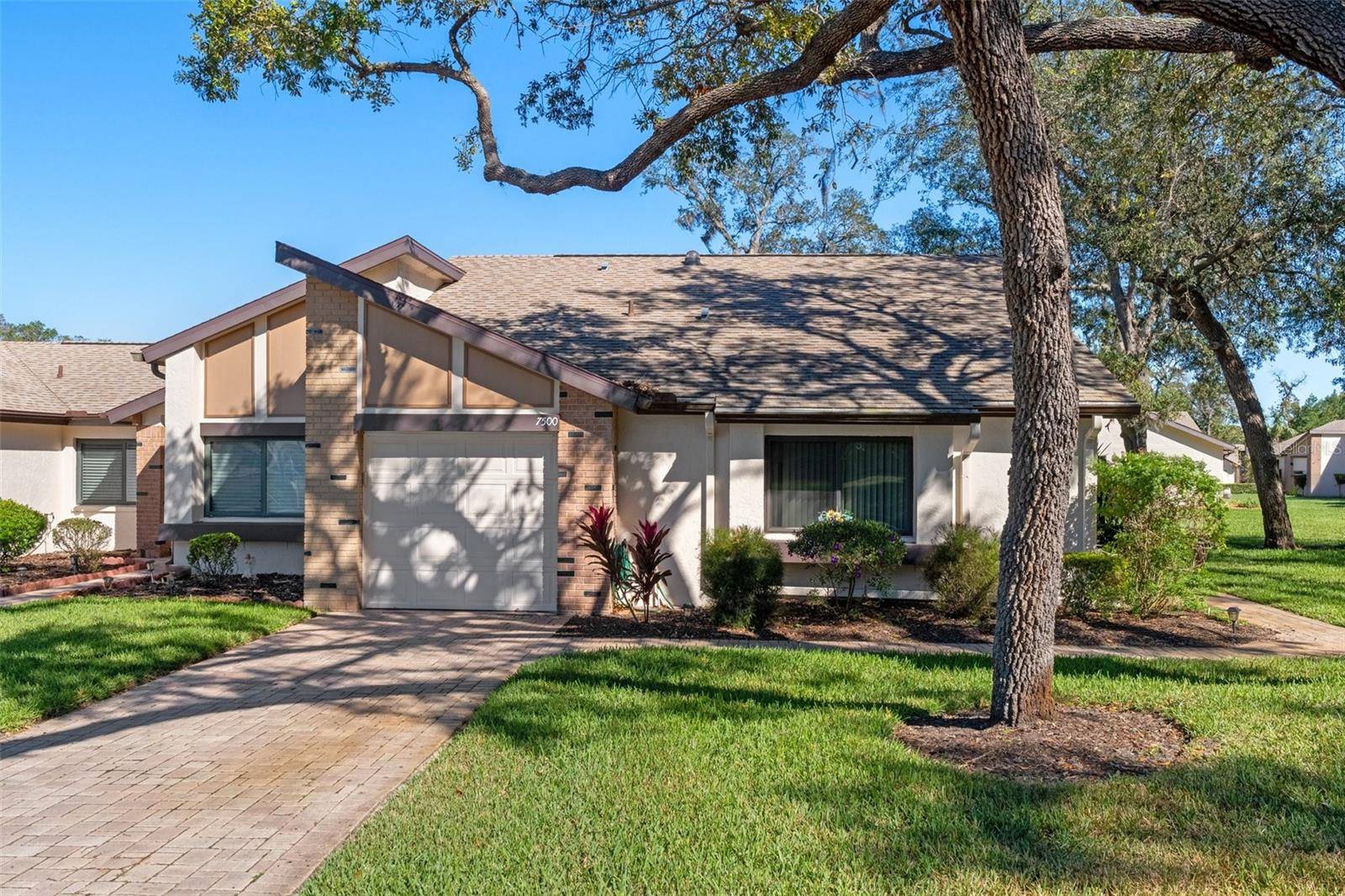 7500 CRESTWOOD DR, Weeki Wachee, FL 34613