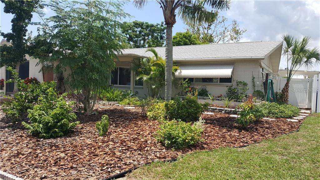 6051 HALIFAX DR, New Port Richey, FL 34653