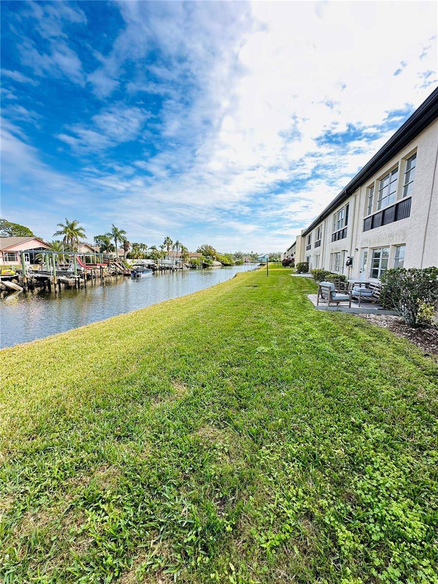 New Port Richey, FL 34652,4515 MARINE Pkwy #102