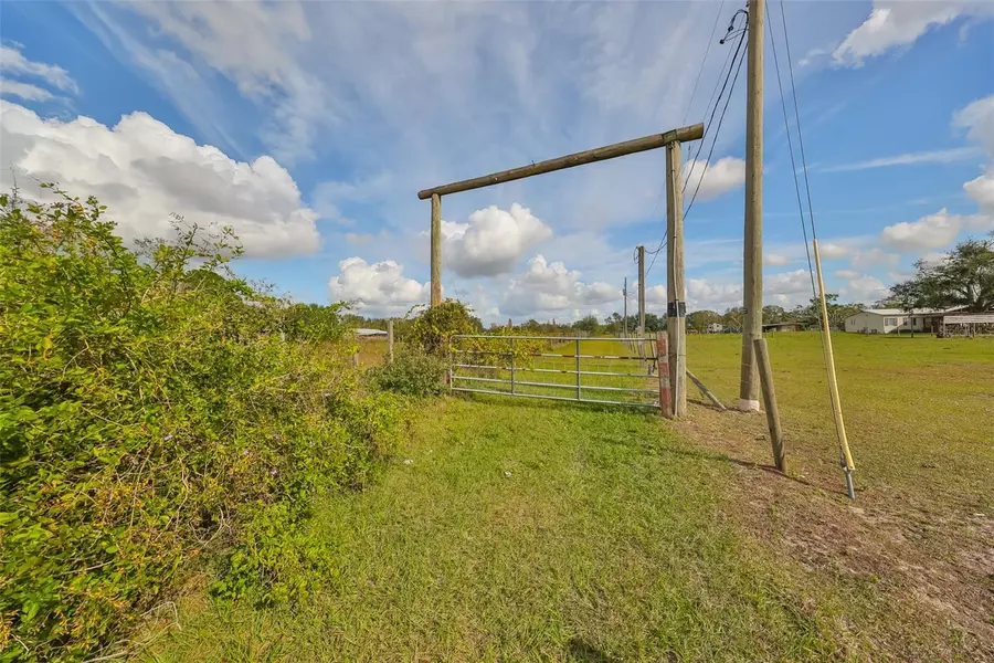 1 Wimauma CARLTON LAKE RD, Wimauma, FL 33598