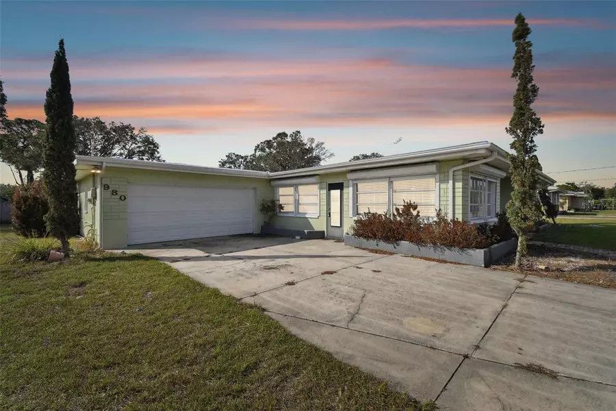 980 SUNRISE DR, Tarpon Springs, FL 34689