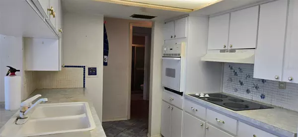 Holiday, FL 34690,1414 GRAND BLVD