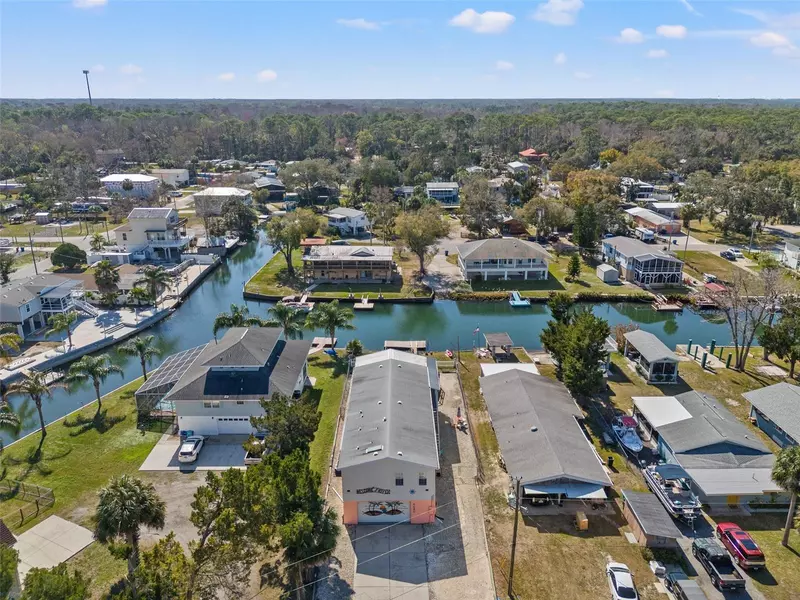6040 PALM CREEK DR, Weeki Wachee, FL 34607