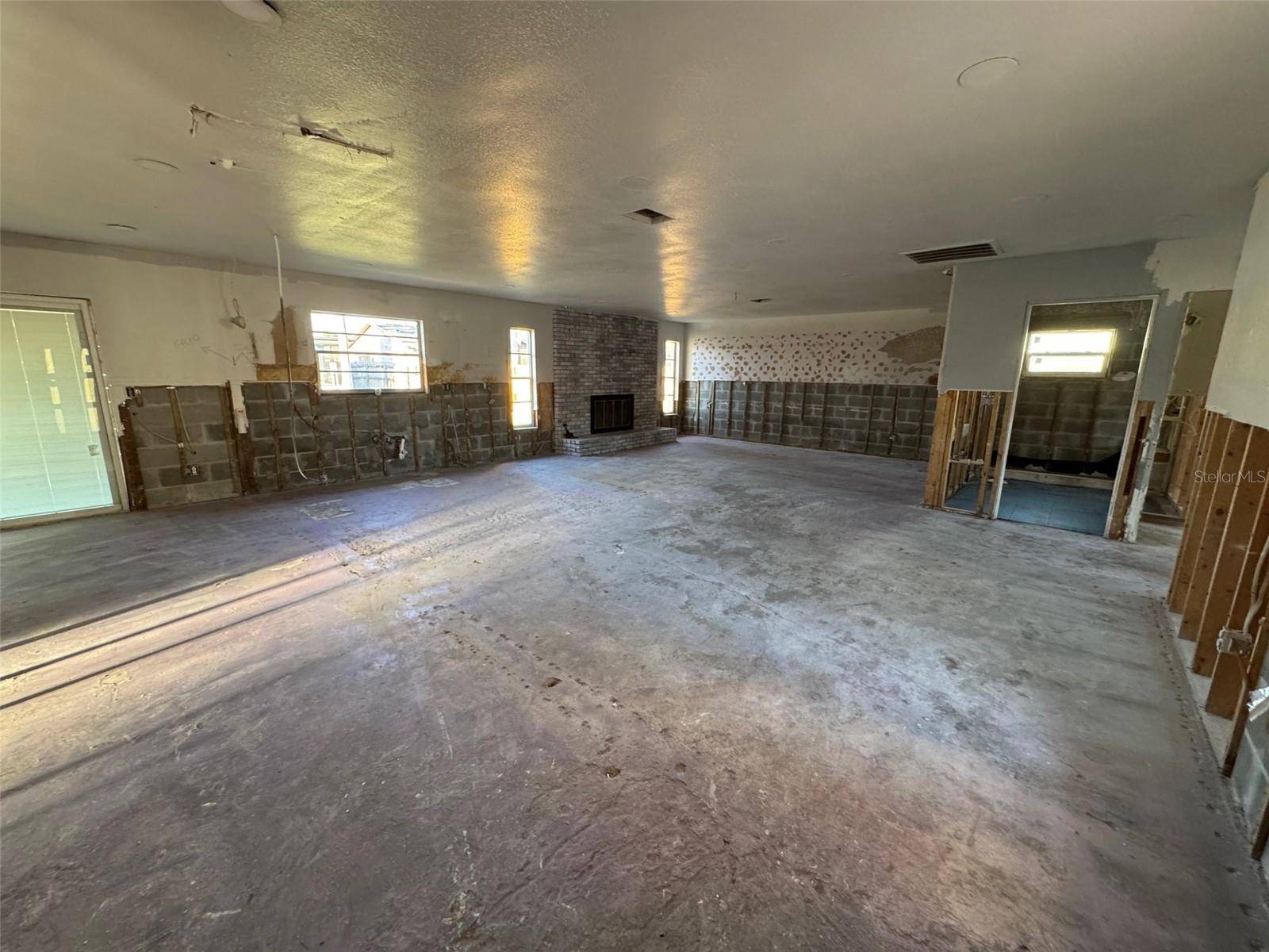 Hudson, FL 34667,8607 LONGBOAT LN