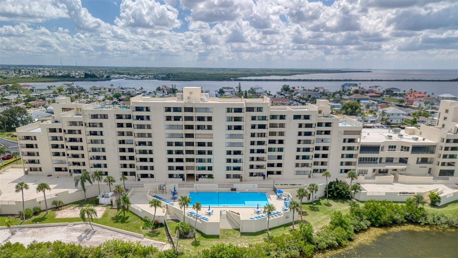 Hudson, FL 34667,5915 SEA RANCH DR #211