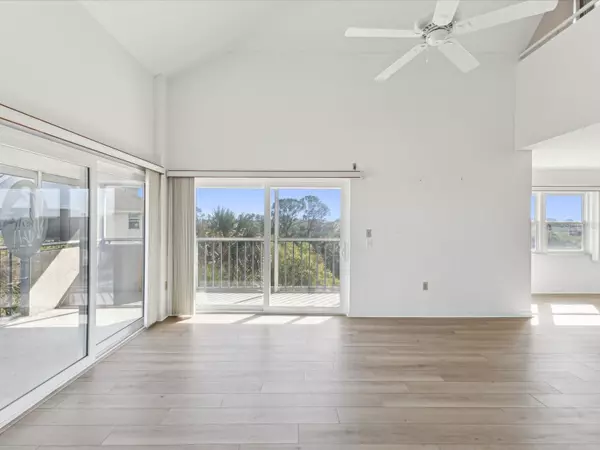 New Port Richey, FL 34652,5557 SEA FOREST DR #318