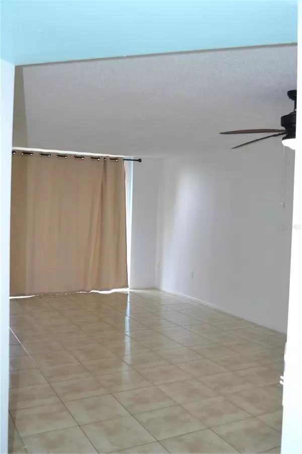 Clearwater, FL 33762,2333 FEATHER SOUND DR #A208