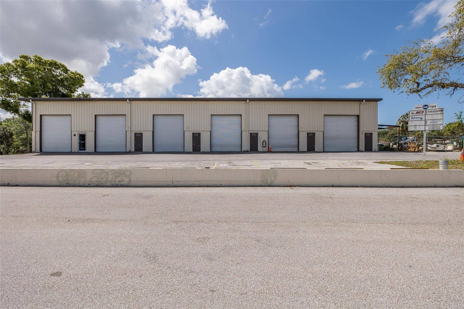 201 TARPON INDUSTRIAL DR #3, Tarpon Springs, FL 34689
