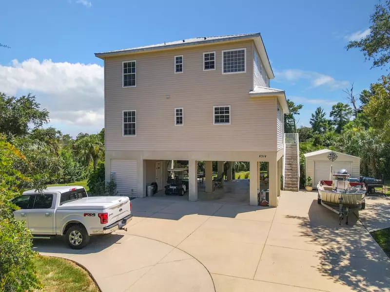 4514 FISHMAN AVE, Weeki Wachee, FL 34607