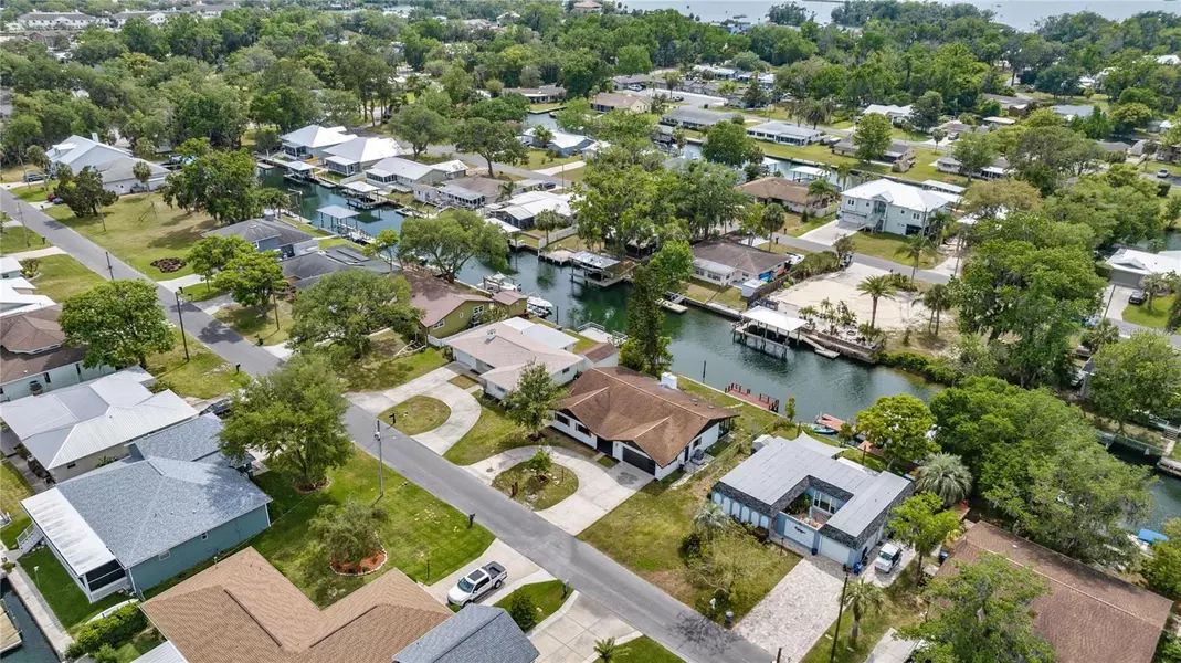 1218 SE 4TH AVE, Crystal River, FL 34429