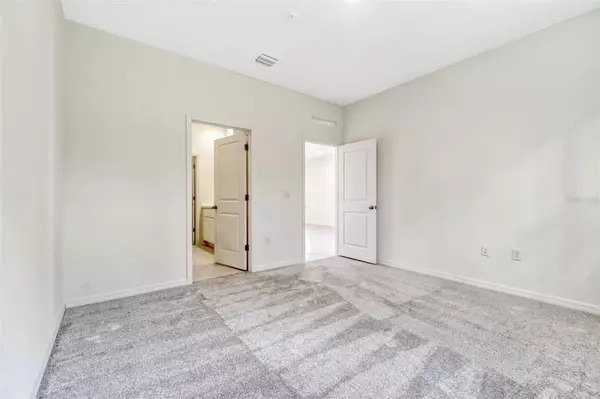 St Cloud, FL 34771,5269 LUISA CT