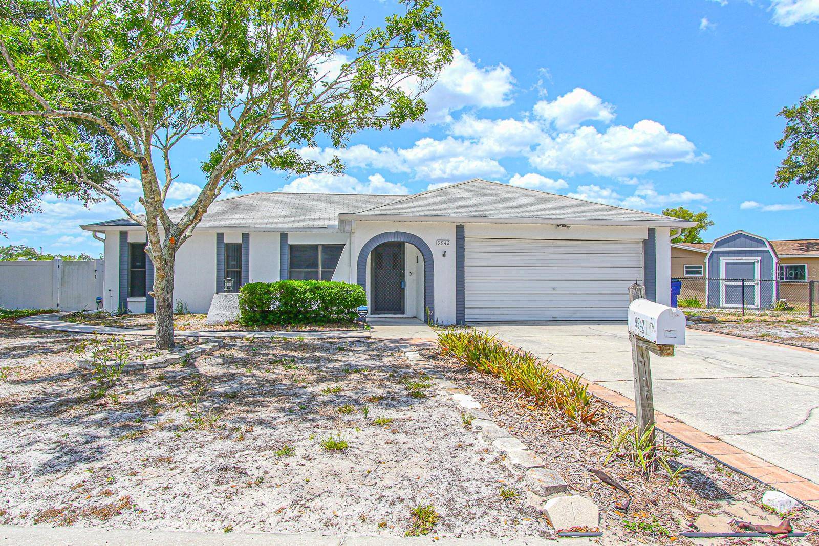 Port Richey, FL 34668,9942 WOODRIDGE CT