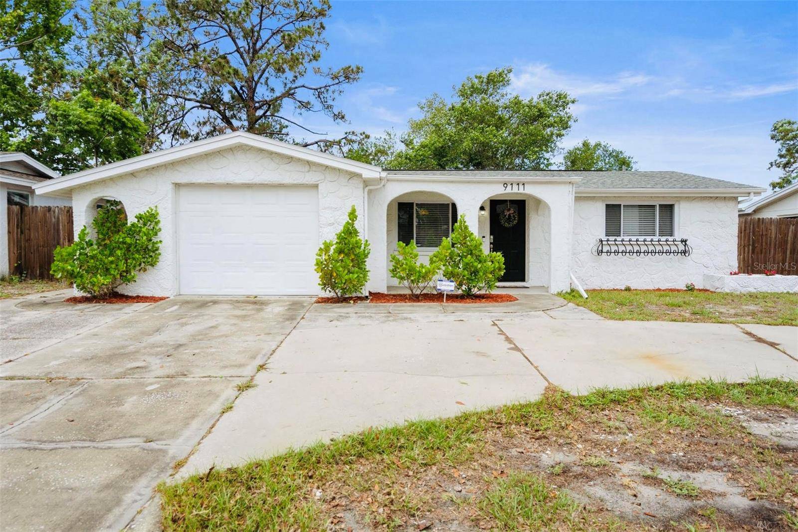 9111 GREENBRIAR LN, Port Richey, FL 34668