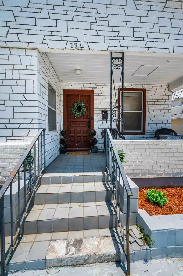 Tarpon Springs, FL 34689,124 ATHENS ST