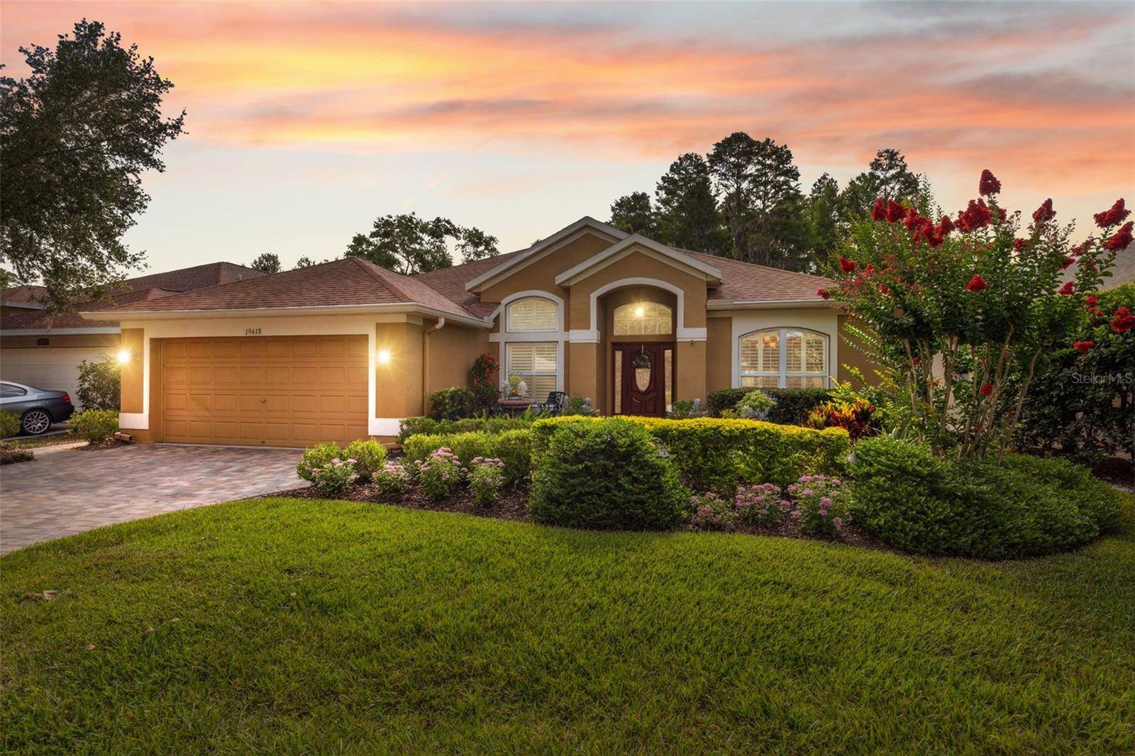 19418 MORDEN BLUSH DR, Lutz, FL 33558