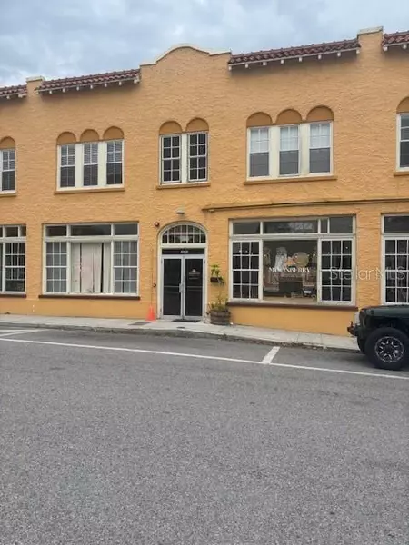 101 W COURT ST #C, Tarpon Springs, FL 34689