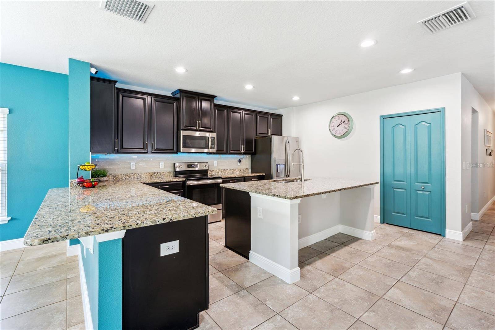 Land O Lakes, FL 34638,18566 HUNTERS MEADOW WALK