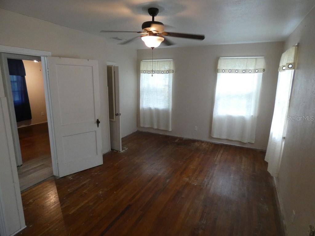 Brooksville, FL 34601,1042 HOWELL AVE