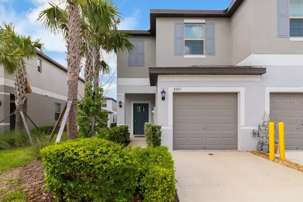 8305 CRESCENT OAKS DR, New Port Richey, FL 34655