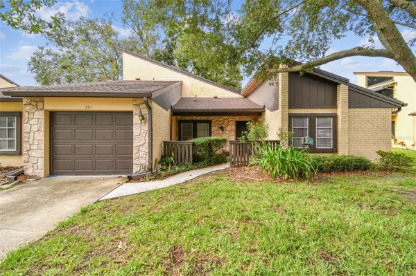 2101 SUNSET POINT RD #201, Clearwater, FL 33765