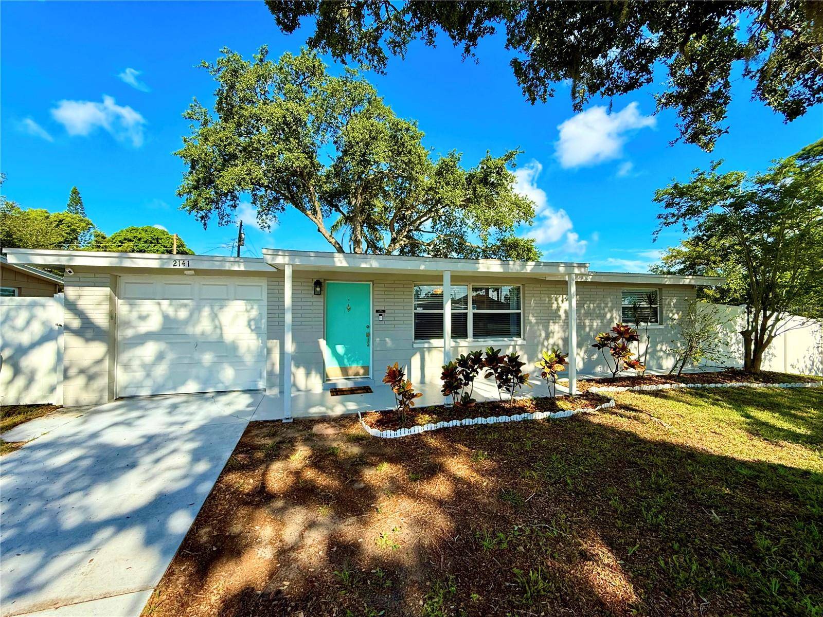Holiday, FL 34691,2141 HOLIDAY DR