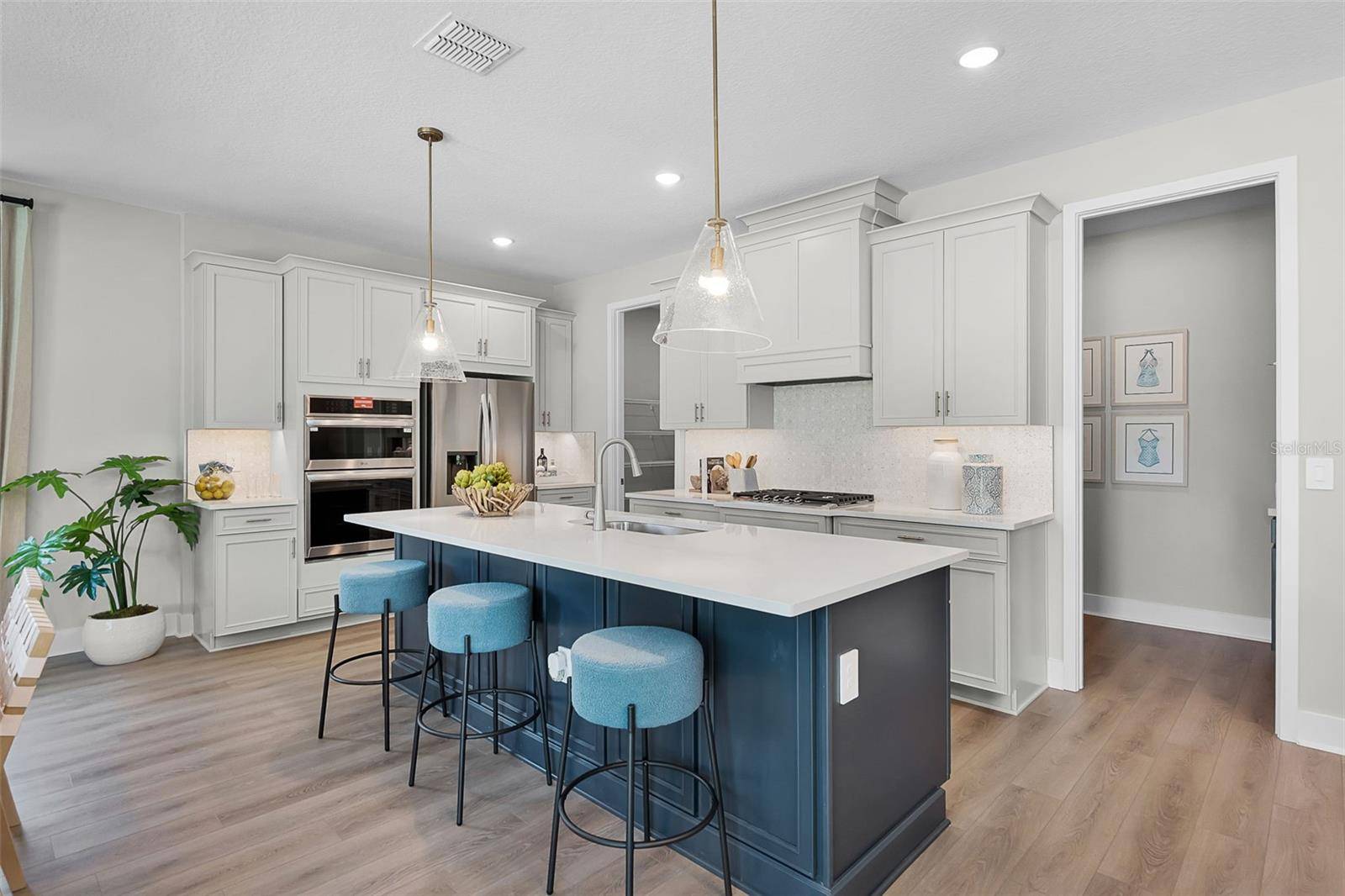 Apopka, FL 32703,855 EMERALD GROVE DR