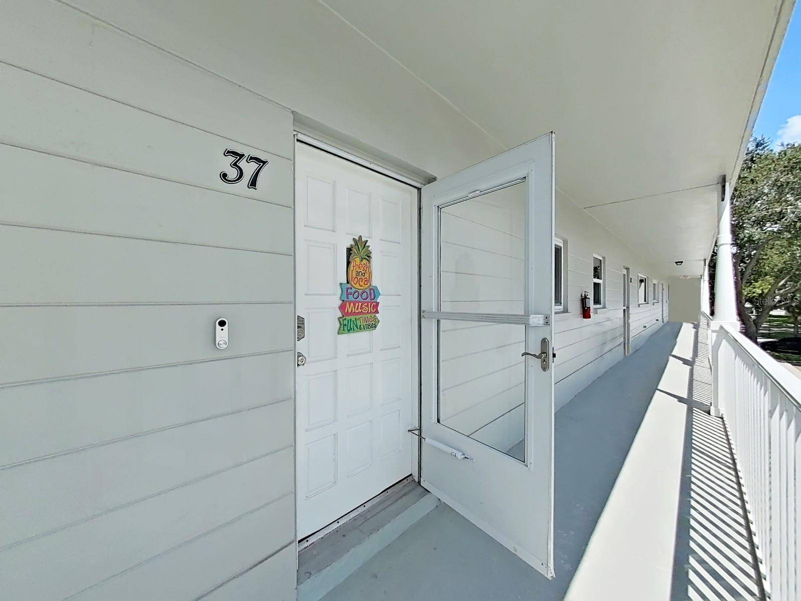 2261 SWEDISH DR #37, Clearwater, FL 33763