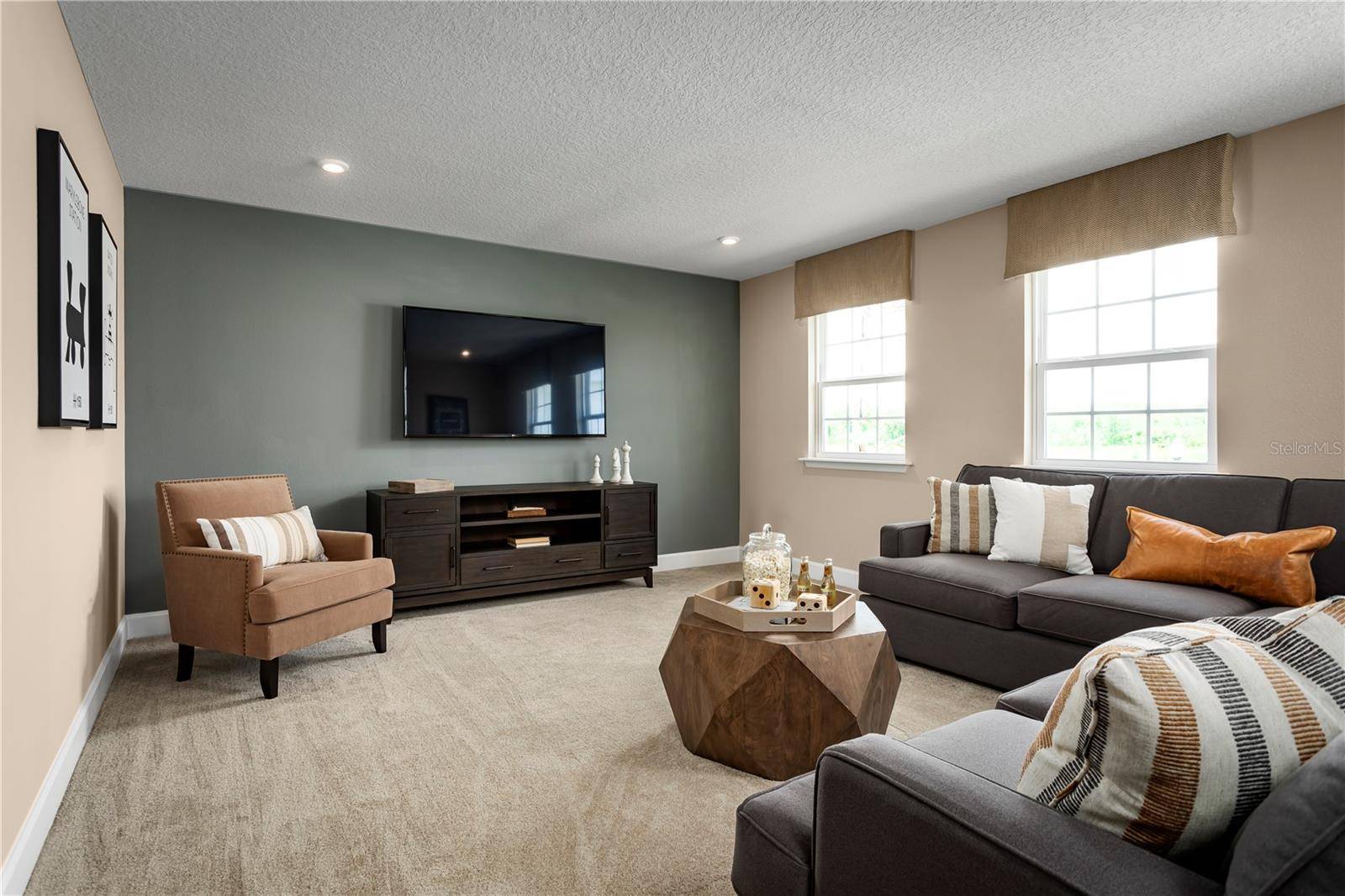 Apopka, FL 32712,3878 ISLE ROYAL PL