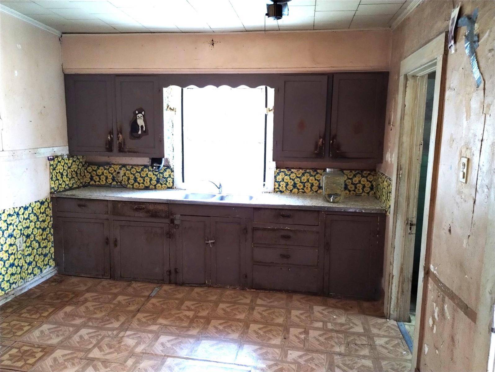 New Port Richey, FL 34652,5748 MONTANA AVE