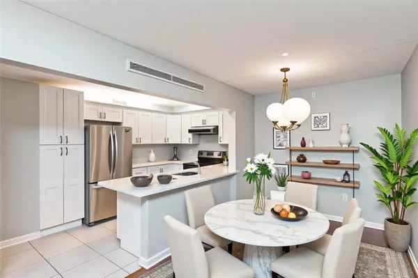 Tarpon Springs, FL 34688,3153 LAKE PINE WAY #A1