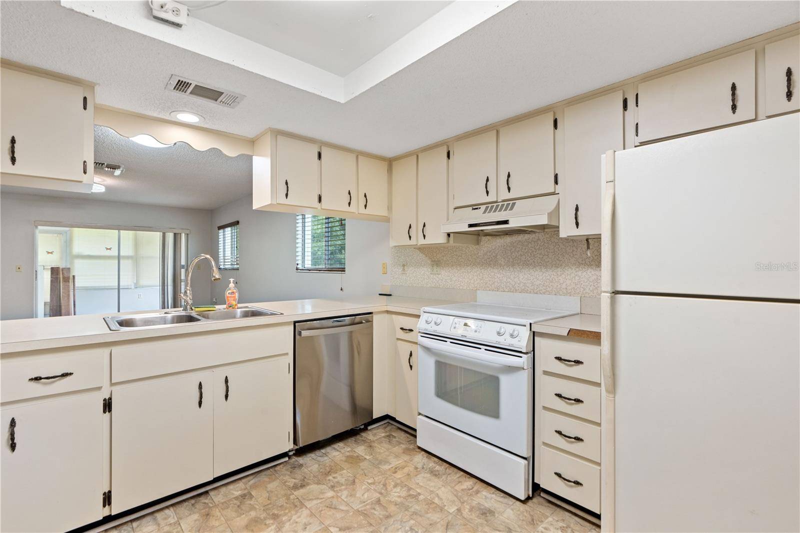 Hudson, FL 34667,7700 DANUBE DR #7700