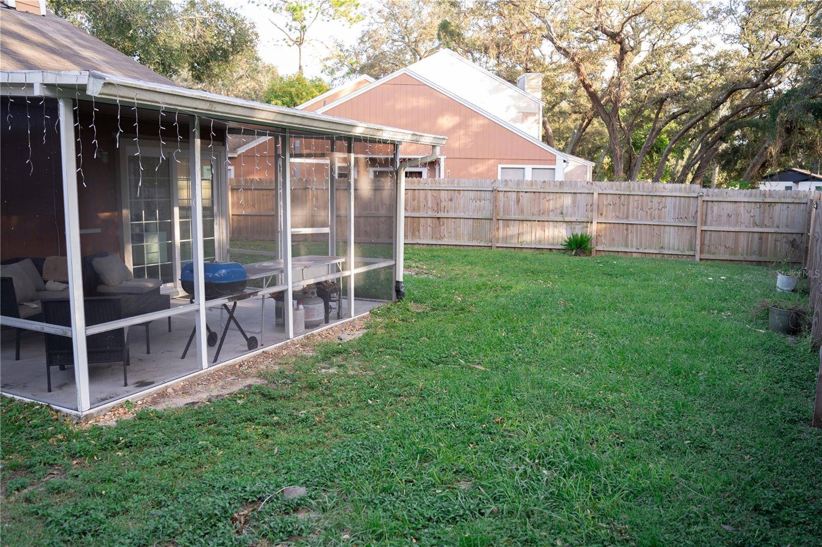 Tampa, FL 33612,9468 FOREST HILLS CIR