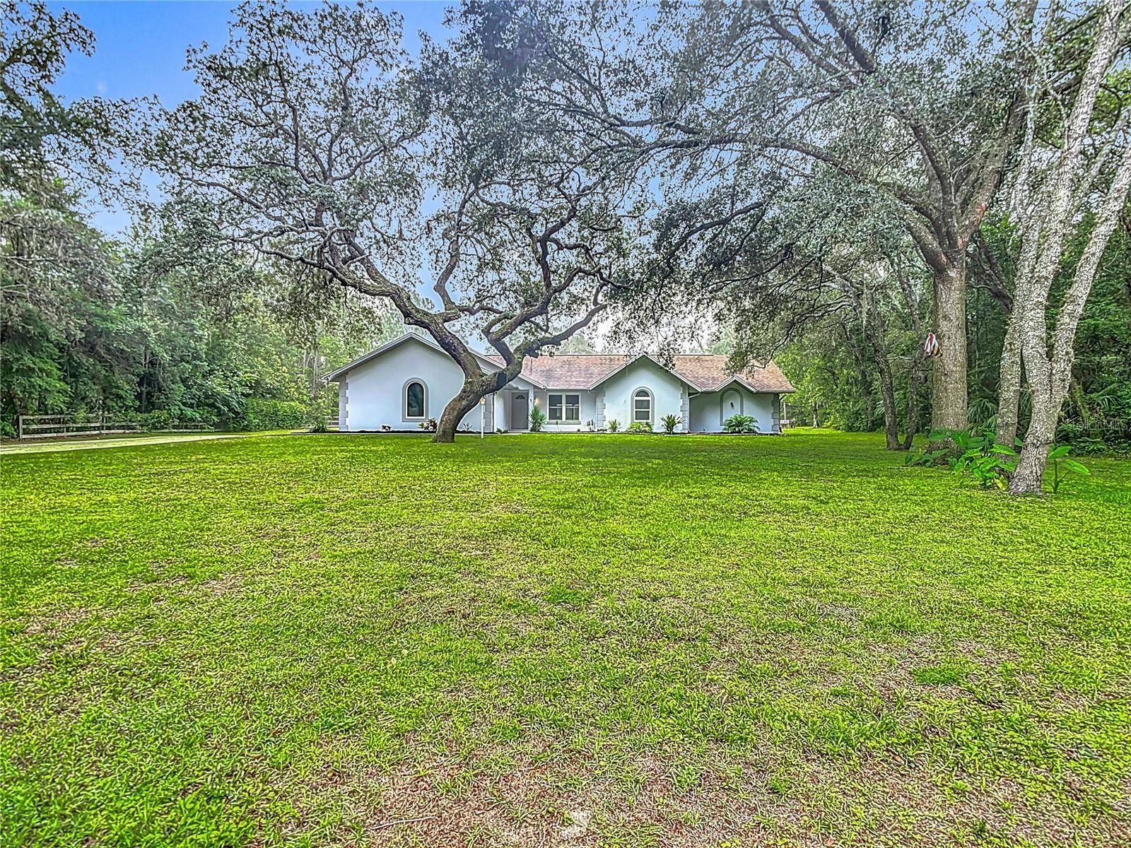 Hernando, FL 34442,884 W MASSACHUSETTS ST