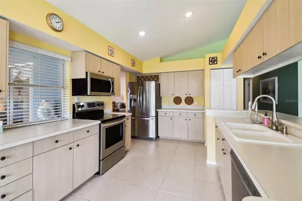 Trinity, FL 34655,1228 ASHBOURNE CIR