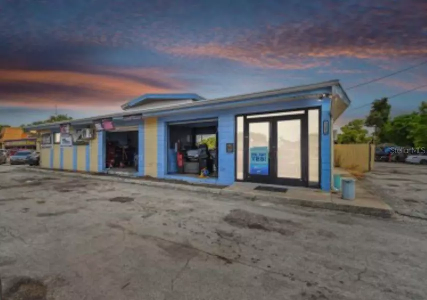 5201 66TH ST N, St Petersburg, FL 33709