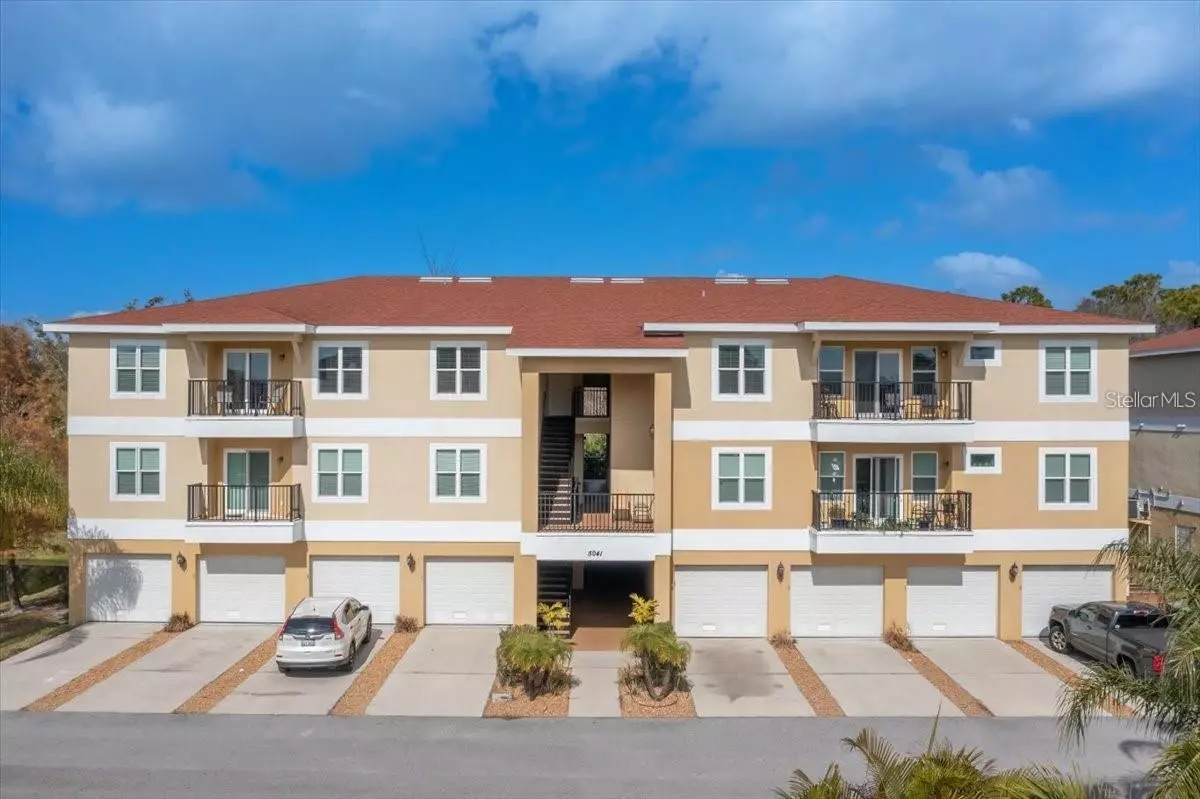 New Port Richey, FL 34652,5041 ROYAL PALMS WAY #203