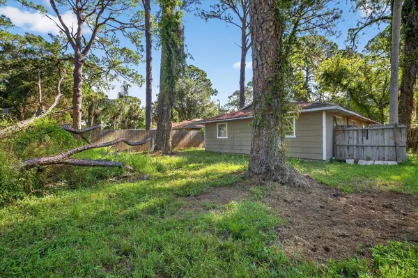 New Port Richey, FL 34652,7139 PINEWOOD DR