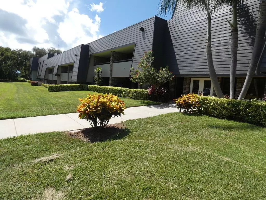 Palm Harbor, FL 34684,36750 US HIGHWAY 19 N #20-305