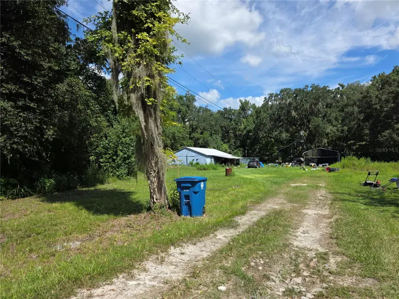 17493 LAKE LINDSEY RD, Brooksville, FL 34601