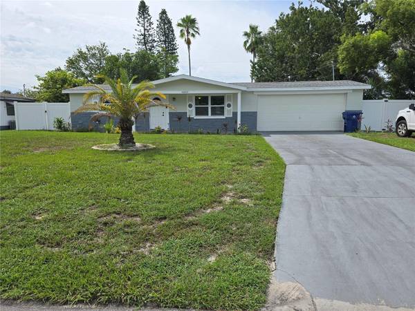 4840 BLOSSOM DR, Holiday, FL 34690
