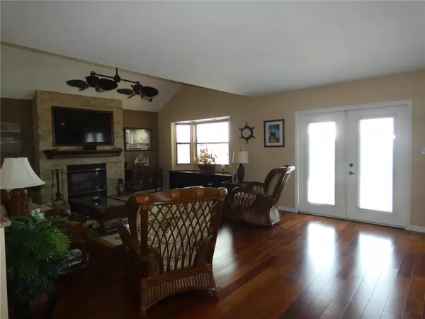 Hudson, FL 34667,13422 SUSAN DR