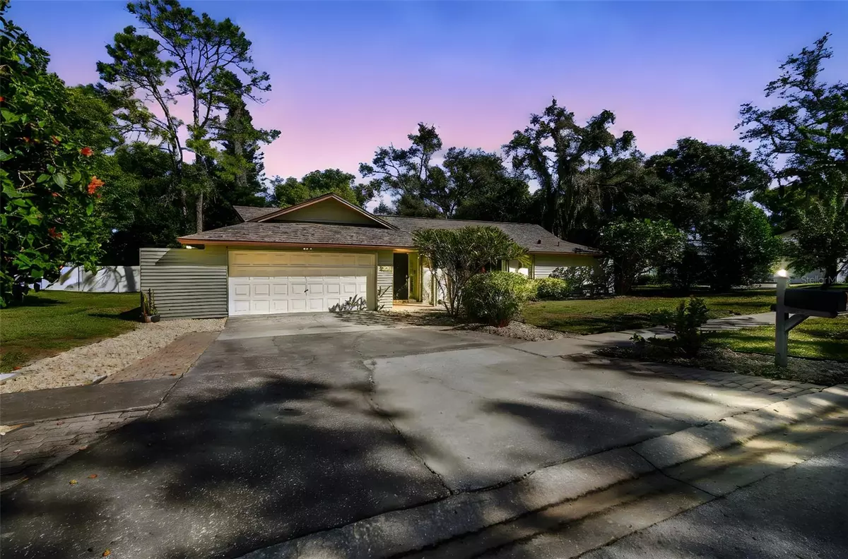 Palm Harbor, FL 34683,844 PARK CT