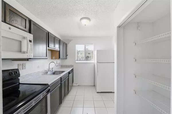 Land O Lakes, FL 34639,22707 WATERSEDGE BLVD #57