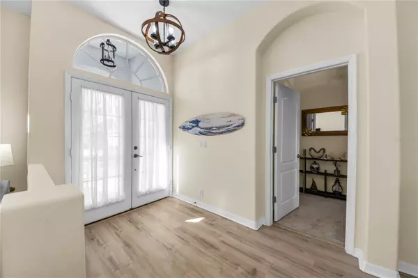 Tarpon Springs, FL 34689,739 SALT LAKE DR