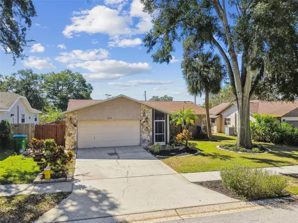 698 CRYSTAL DR, Palm Harbor, FL 34683