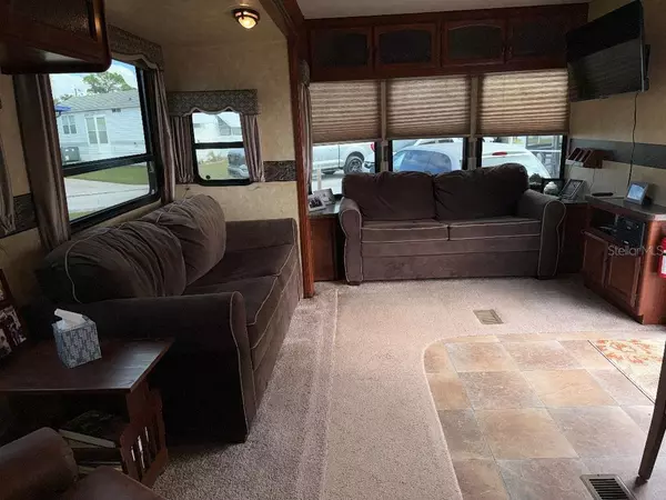 Weeki Wachee, FL 34613,9517 BLACK BEAR DR