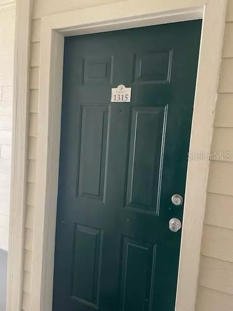 1315 BAY CLUB CIR #1315, Tampa, FL 33607