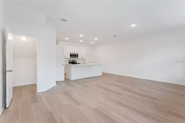 Eustis, FL 32726,626 CEDAR ELM ST