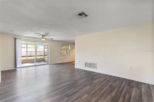 Port Richey, FL 34668,7130 FOX HOLLOW DR