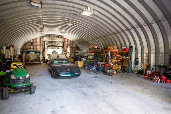 Weeki Wachee, FL 34614,11185 CLEEVER ST